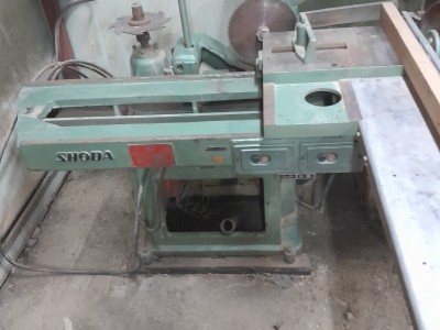 절단 및 장부가공기