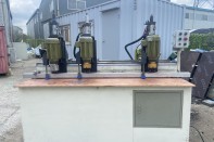 경첩보링기 3축